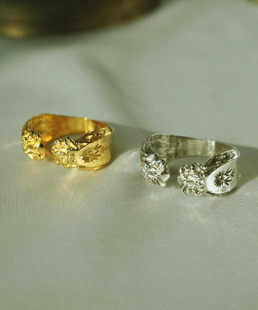 Bizarre Jewelry E.Op Ring
