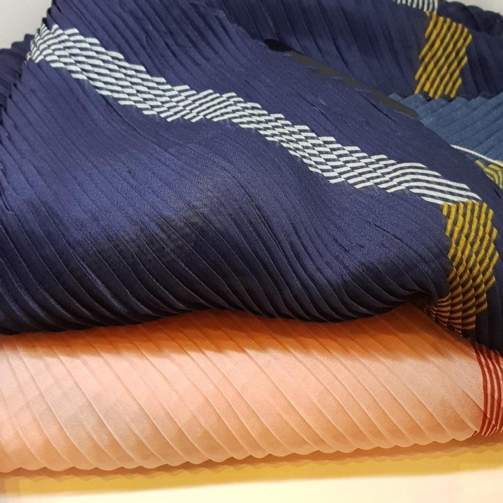 Border Machine Pleated Scarf E20F2PO403