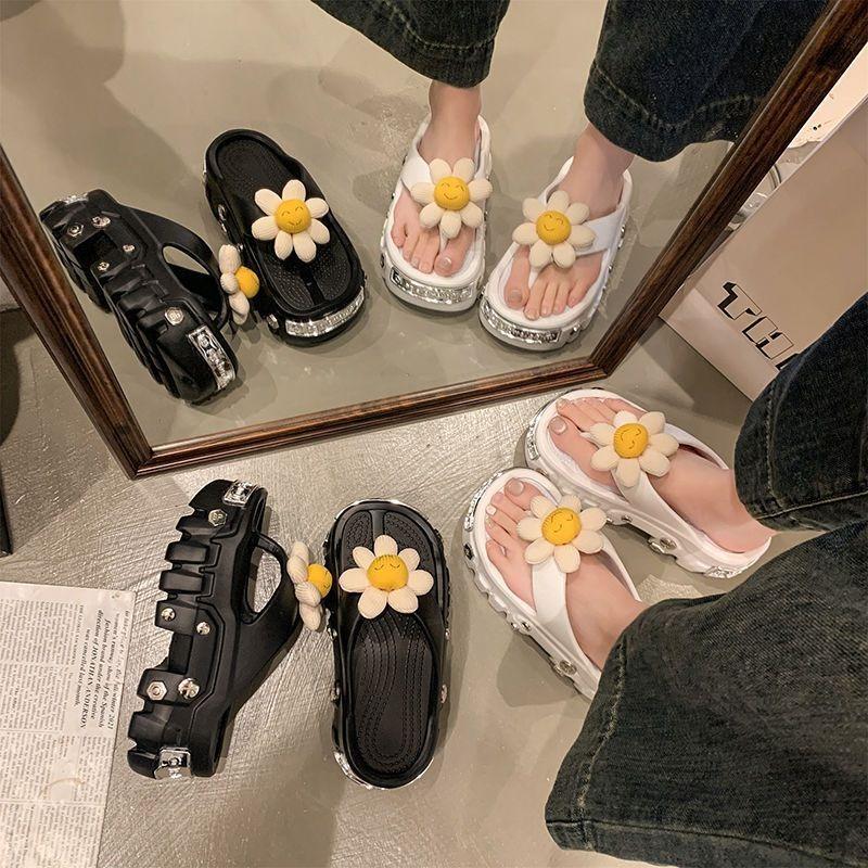 Rivet toe cool slippers small thick-soled flip-flops wearing fashionable versatile slippers women's new summer
