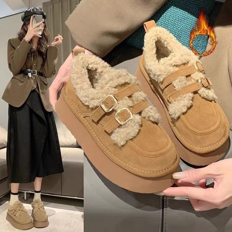 Baumwollschuhe mit dicker Sohle für Damen zum Tragen im Freien für Wärme. Faule Leute tragen Schneestiefel und Retro-Fleece-Schuhe