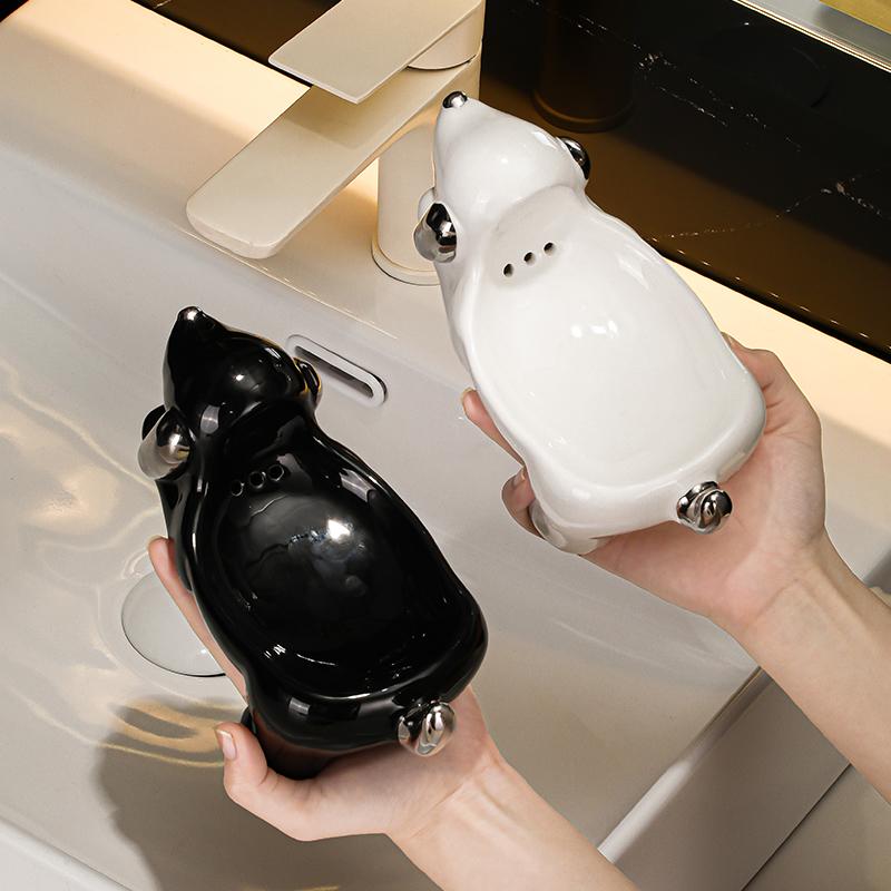 Cute cartoon draining soap dish creative home ceramic sausage dog no water accumulation sink soap box holder soap holder