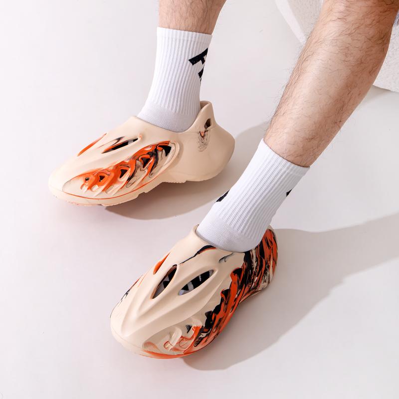 Sandali Estivi da Uomo Leggeri in EVA con Suola Spessa Morbidi Antiscivolo Casual Confortevoli Scarpe Forate