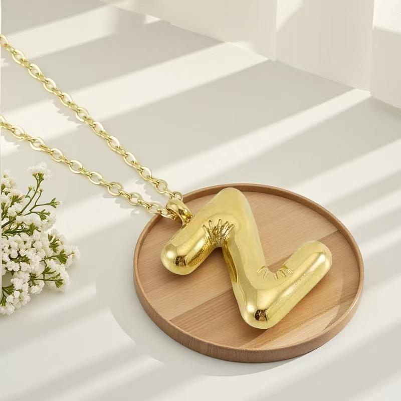 European and American titanium steel non-fading gold English letter necklace stainless steel bubble hip-hop letter pendant collarbone chain
