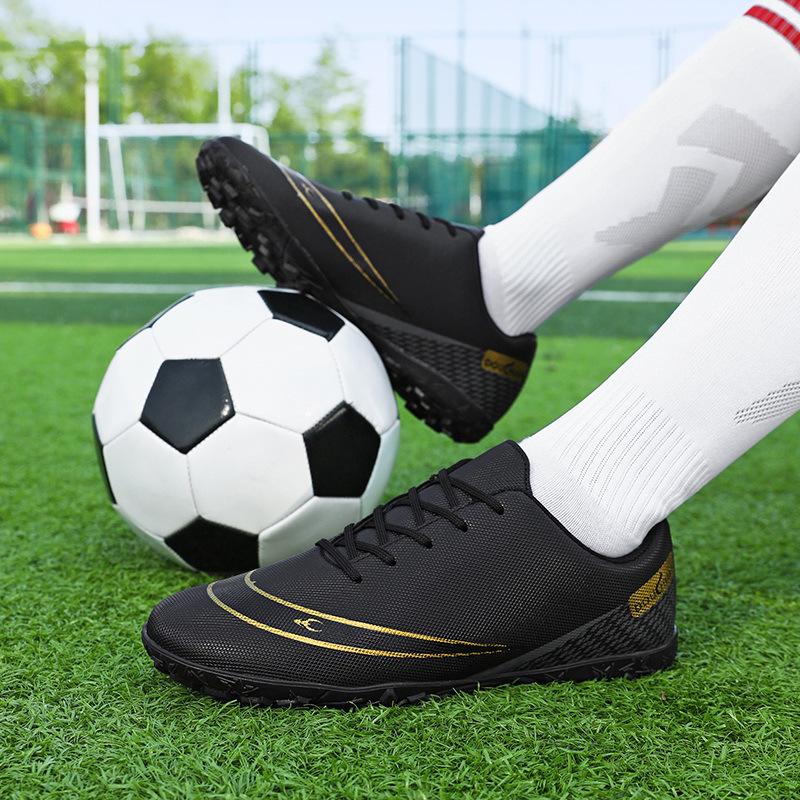 Douchuan anti-skid broken nails children's football shoes men's professional sports training shoes low-top youth sports shoes