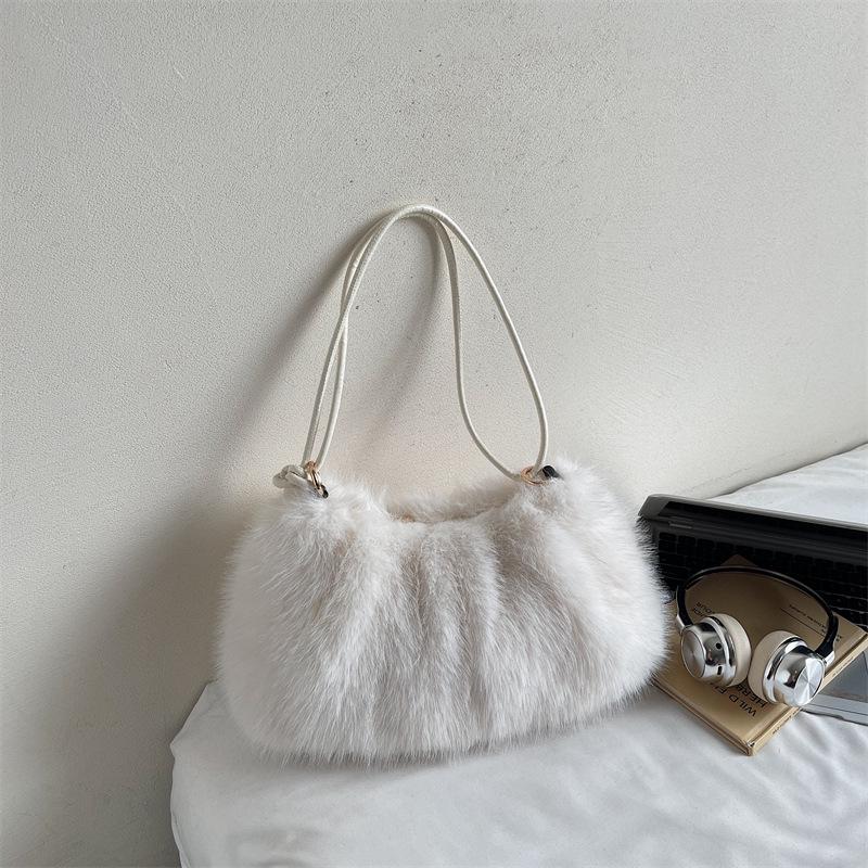 Women's Large Capacity Plush Shoulder Bag - Furry Handbag for Autumn/Winter