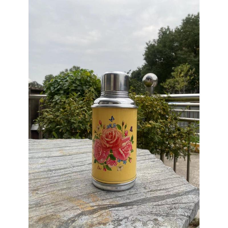 Vintage Chinese-Style Hot Water Bottle: Classic Handheld Thermos for Home & Wedding