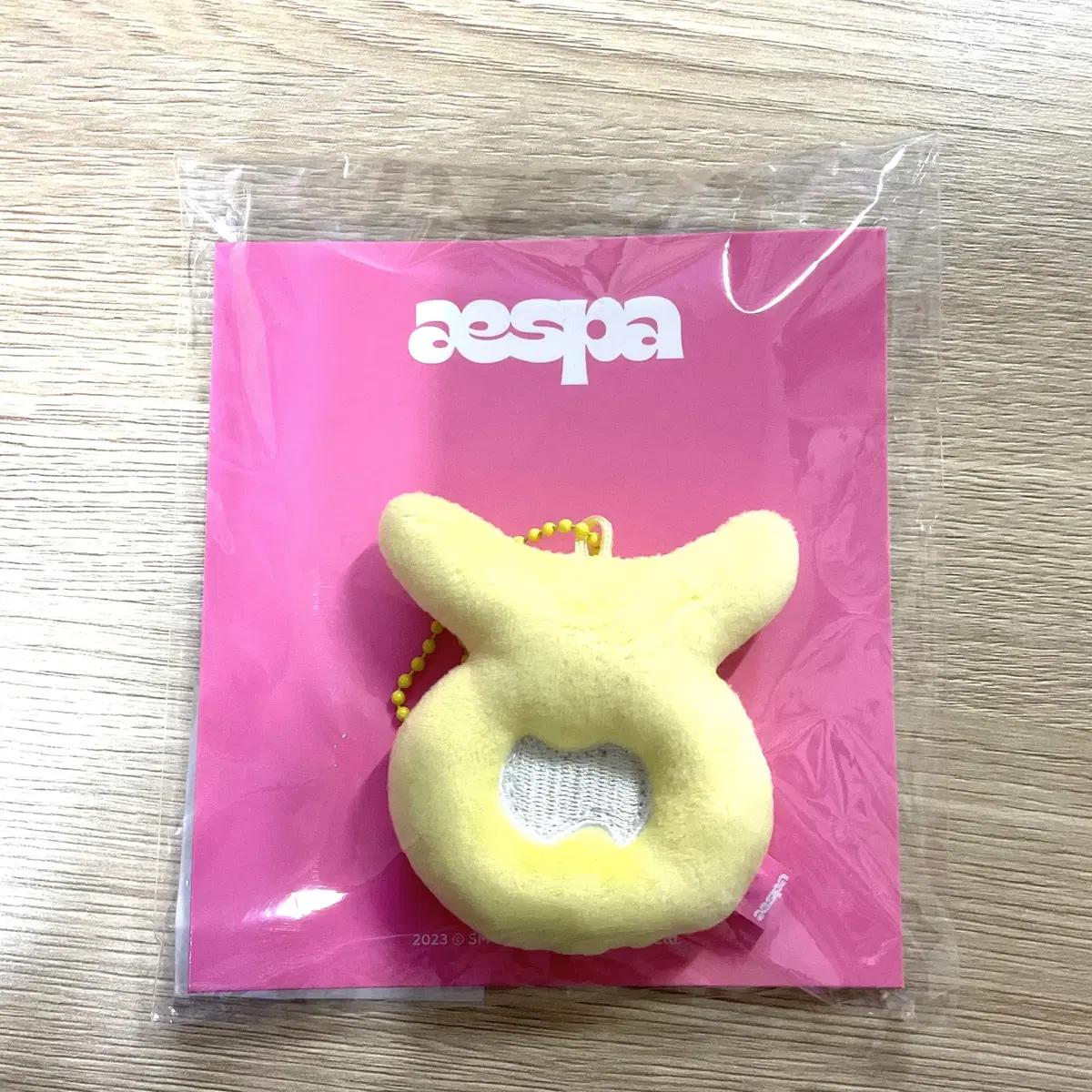 

Aespa Жизель Com2my Иллюзия Символ Камень Брелок Фотокарточка Распечатанный Совершенно новый