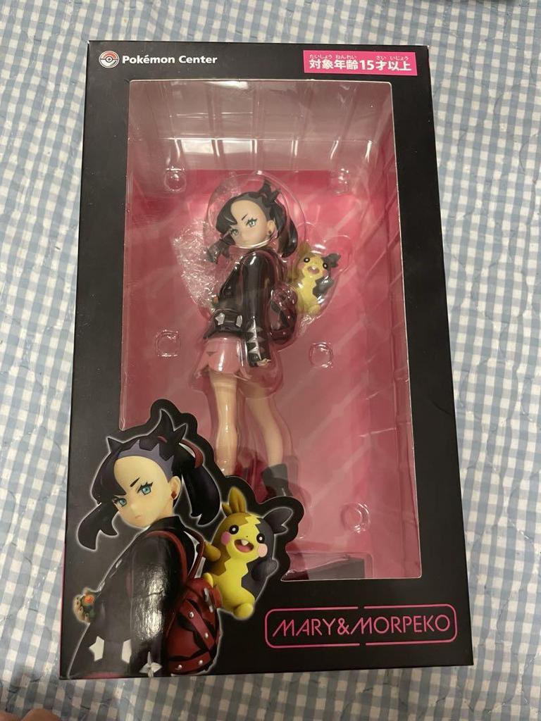 [USED] Marnie & Morpeko Figures