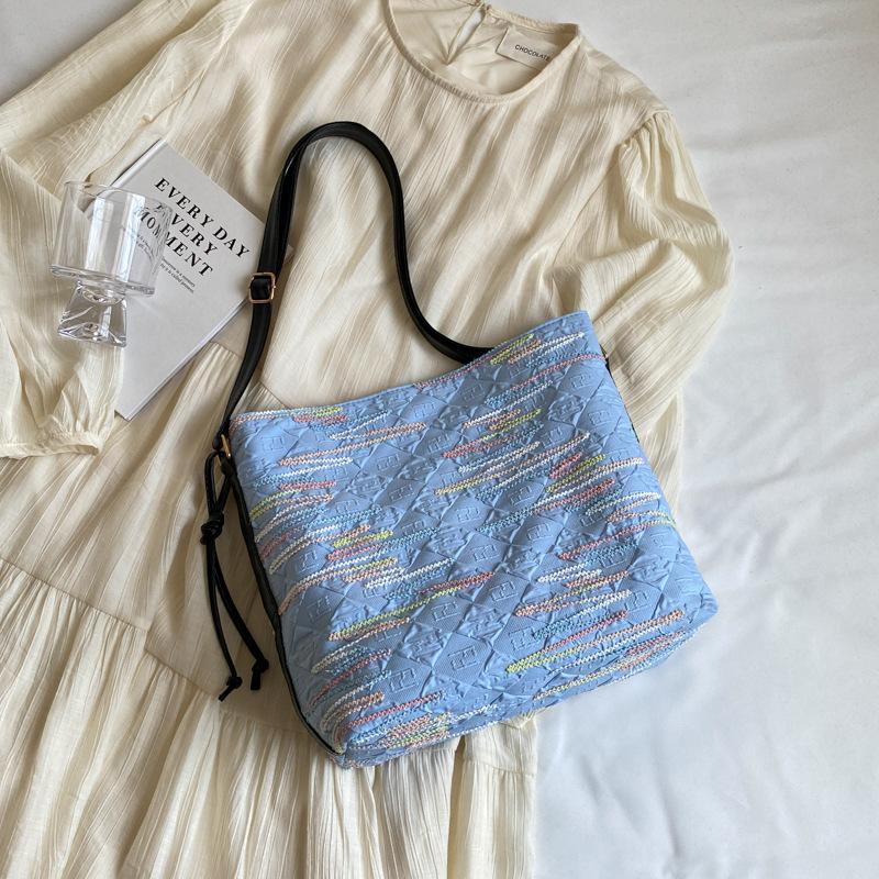 

Нішевий дизайн великої сумки жіноча 2024 нова модна повсякденна сумка через плече під пахвами модна сумка-тоут синій