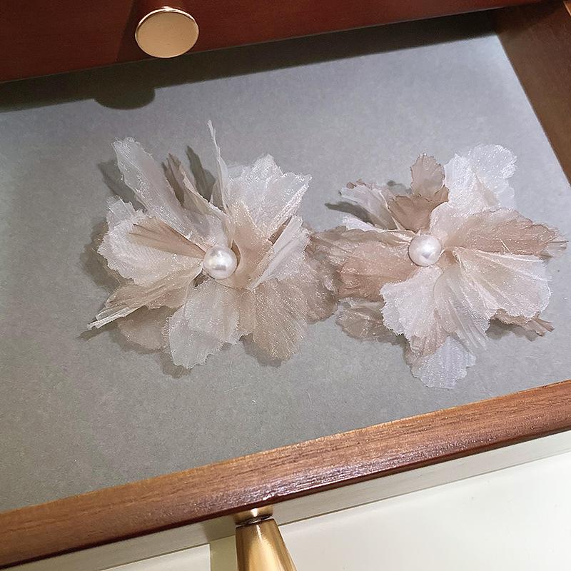 Ankola red oil dripping love earrings new Hong Kong style retro ear buckles autumn and winter earrings autumn and winter