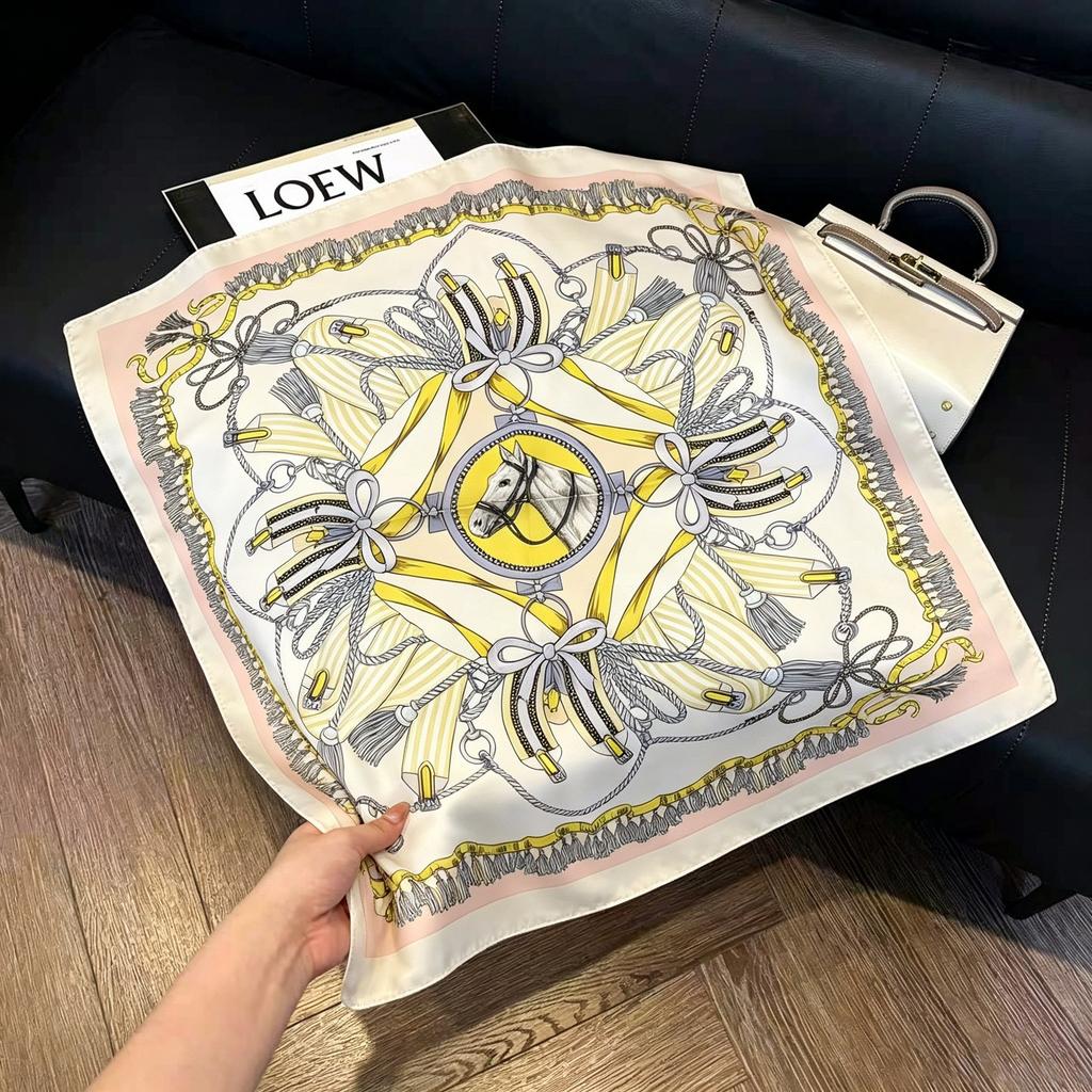 May Kaji Cashew Flower Square Scarf Retro Men's Silk Scarf Buckle British Style Scarf Men's Paisley Pattern Small Scarf Women
