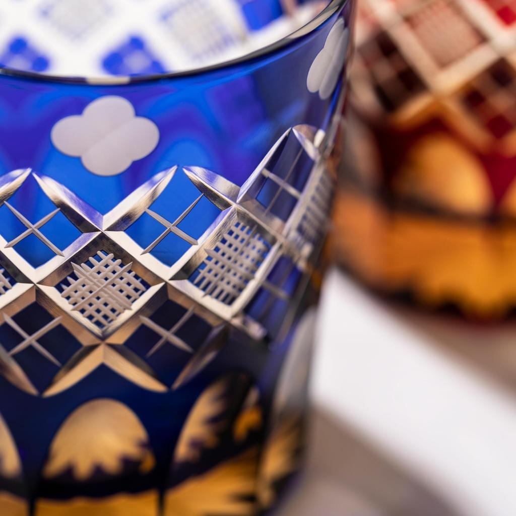 Kobo Edo Kiriko Yotsuba with Yarai Fish Crest Old Glass TB94429AB Wooden Box Made In Japan [Taimuro Official] (Amber Ruri)