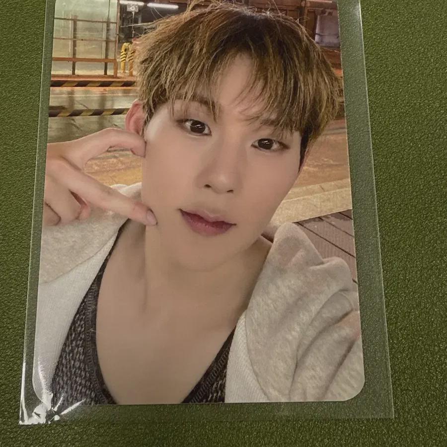 

Monsta X Джухон The X Soundwave Лотерея