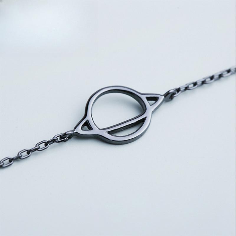 Planet Saturn Universum Schwarzer Stern Personalisierte Kreative Halskette Klemmen Kette Frauen Koreanischer Stil Damenstil