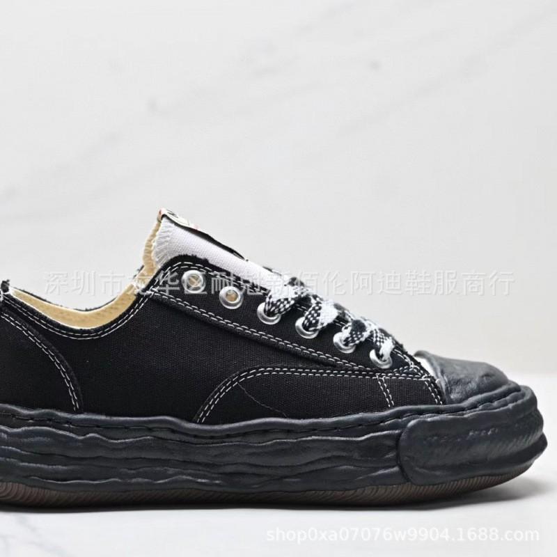 Unisex Canvas Sneakers Low Top Thick Sole Comfortable Casual Shoes Men Women Fall Winter