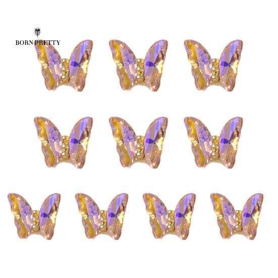 Dobré kouzla na nehty Ozdoby na nehty krásně aplikují jasnou barvu