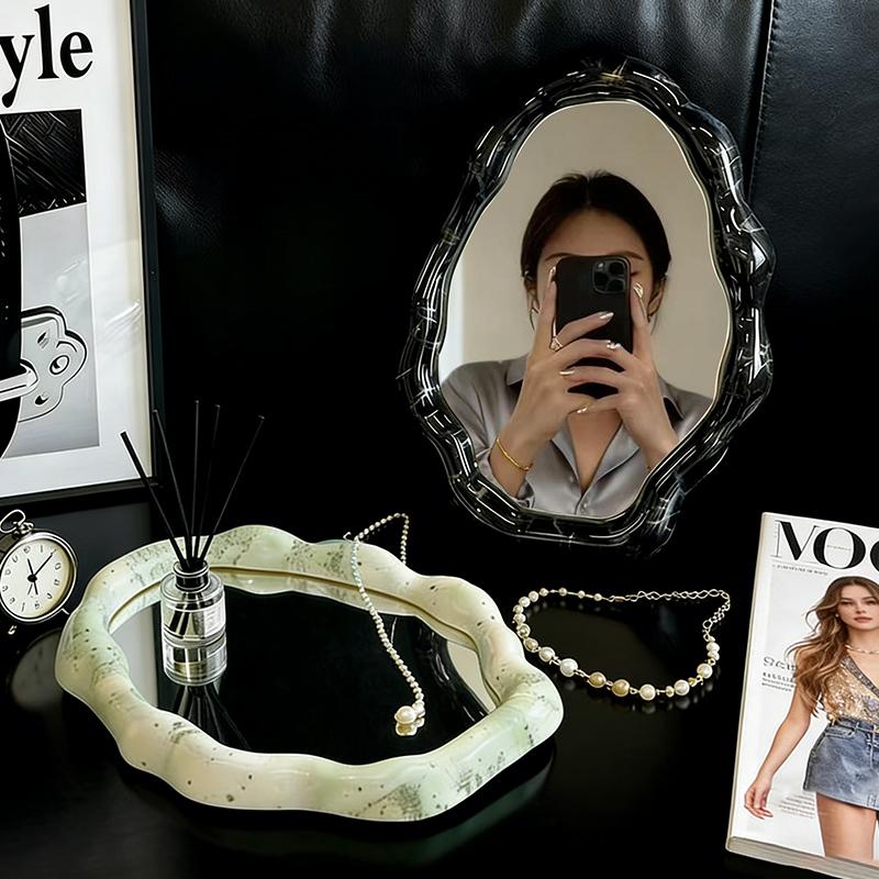 Fashionable Creative Portable Cloud Makeup Mirror Foldable Makeup Mirror Home Decoration for Friends Gifts