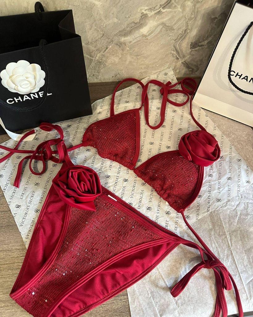 Pure Desire White & Red Triangle Bikini Set: Three-Piece Swimsuit for Women’s Beach Holiday