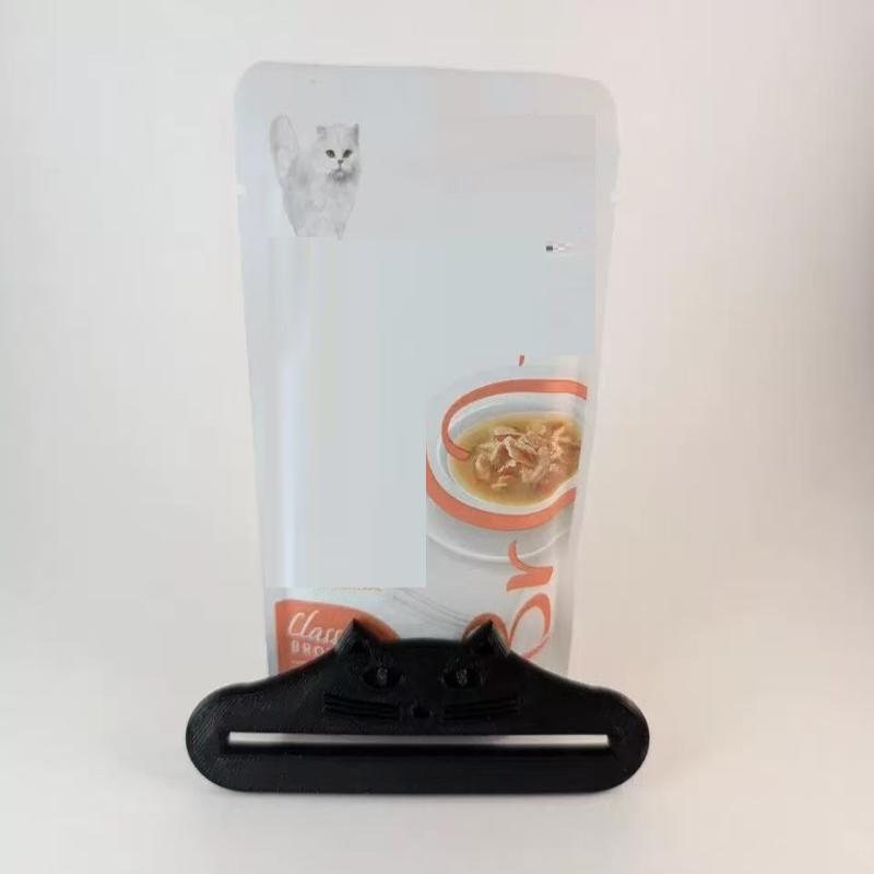 Cat Snack Extruder Cute Cat Head Snack Squeezer Mess-Free Treat Dispenser For Pet Food Meat Sauce Bag Extruder Squeezing Tools