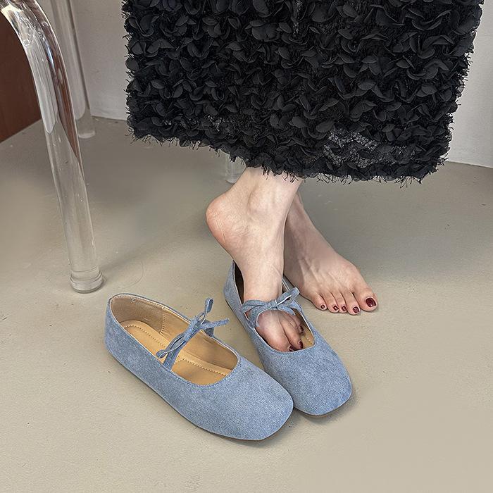 Evening Wind Temperament Square Head Bow Single Shoes 2025 Spring French Age Reduction Suede Square Head Flat Bottom Mary Jane Single Shoes