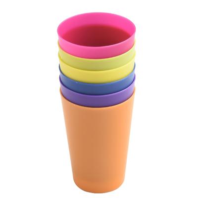 6 Stück bunte Plastikbecher, wiederverwendbar, umweltfreundlich, stapelbar, für Wasser, Kaffee, Saft, Getränke, Picknick, Reise-Trinkgeschirr