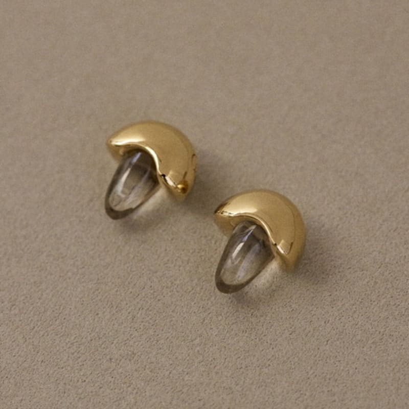 onill 04-12 shell (Earring)