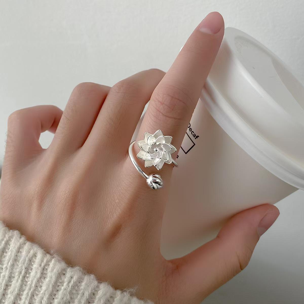 Elegantly Crafted White Lotus Flower Open Adjustable Ring Adjustable Open Ring серебряный