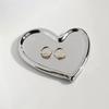 Fashionable Sturdy Ceramic Heart Shaped Jewelry Storage Tray Versatile Desk Organizers for Cosmetics and Accessories