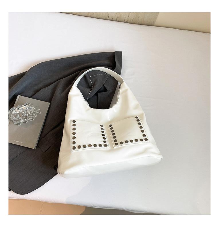 Retro Rivet Oil Wax Leather Red Bag Women's New Large-capacity Design Commuter Bag Tote Bag Tide