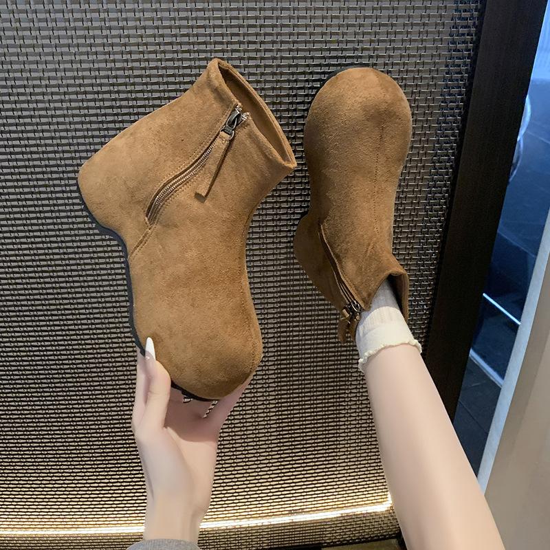Retro Inner Height Increase Small Fashion Boots 2025 Autumn and Winter New Comfortable Versatile Thick-soled One-pedal Boots Women