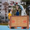 Basketbalová stíratelná schránka s rukojetí s hladkým povrchem Přenosná ruční oboustranná basketbalová trenérská deska se značkami