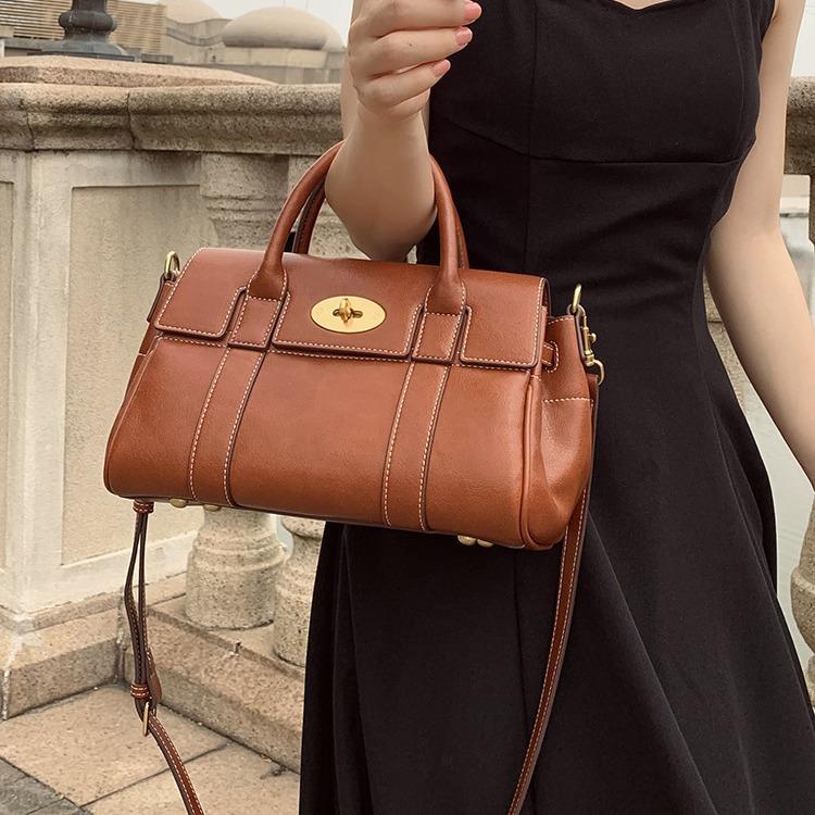 Vegetable Tanned Leather Handbag Commuter Retro Tote Bag Women'S Bag Simple Briefcase Large Capacity Shoulder Bag