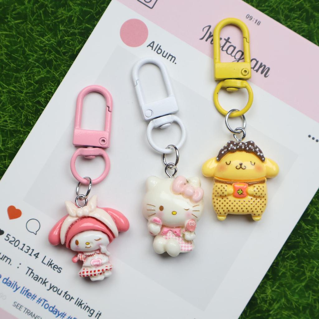 Cute Cartoon Resin Keychain: Sweet & Versatile Backpack accessory
