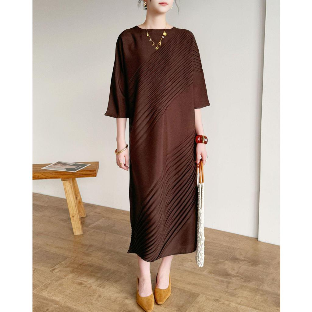 Original Design High-End Pleated Plus Size Loose Casual Dress - Light Luxury, New Spring Arrival
