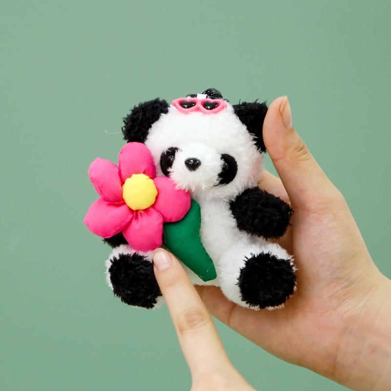 

Очаровательный плюшевый брелок в виде панды - Цветочный весенний кулон для рюкзака 13 cm