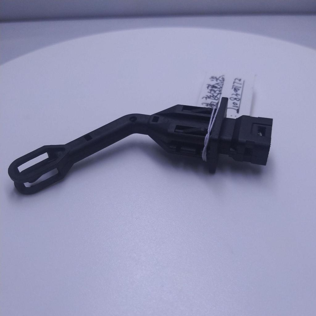 Mercedes Temperature Sensor for W210/S210/R129/R170 (2108300772)