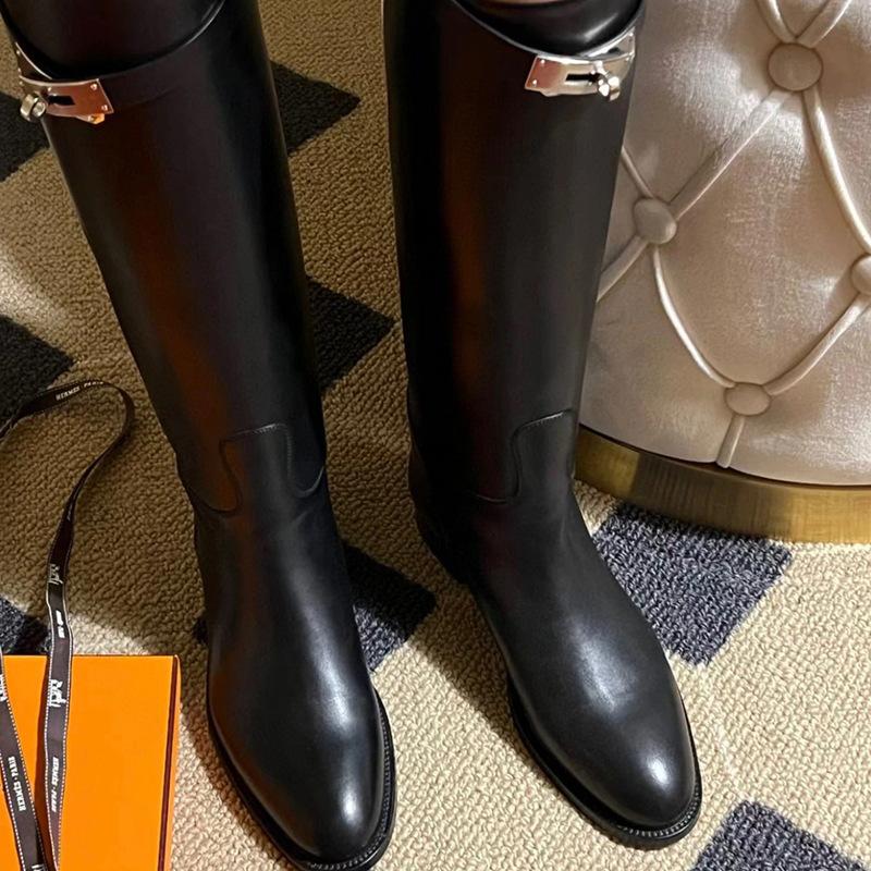 

Grape mother same 2025 autumn and winter new small pointed thick heel knight boots medium and high boots loose women s boots shoes 34