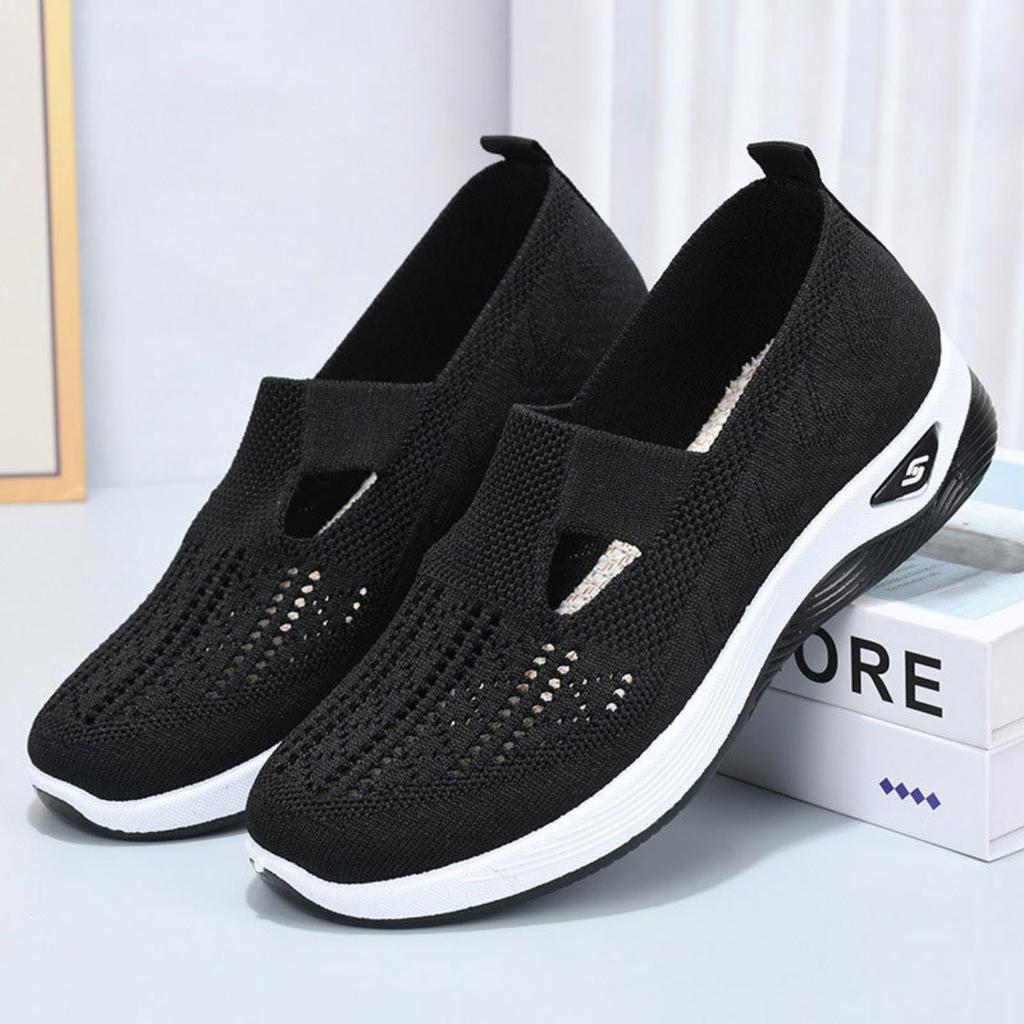Spring and Summer Shoes for Women, Mesh Breathable Cloth Shoes That Are Not Tiring for The Feet, One Foot Stepping Shoes, and Walking Shoes