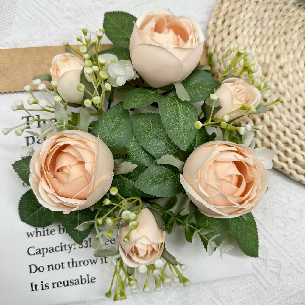 Simulation Dew Lotus Candlestick Wreath, European Holiday Table Candle Cup Decorative Ring Simulation Candlestick Wreath