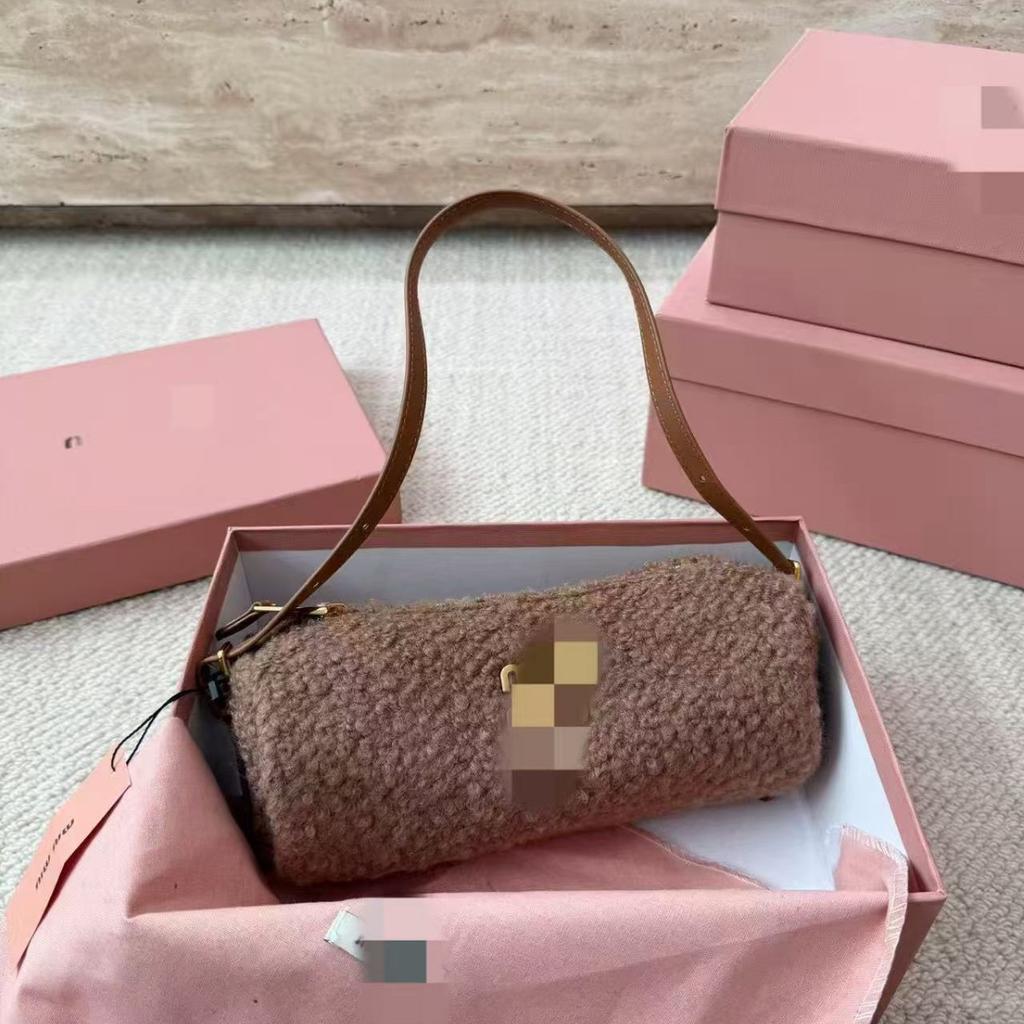 Niche Retro High-texture Lamb Wool Lunch Box Bag, Winter New Fashionable Casual Versatile Portable Messenger Bag