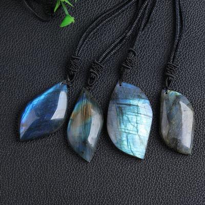 Ezoterism și spiritualism – Amulete și talismane
