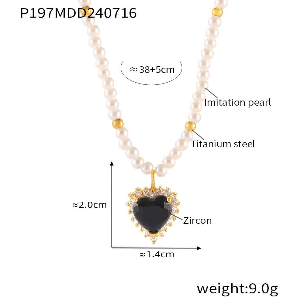 Hepburn-Style Heart Zircon Pendant Necklace: Gold-Plated Titanium, Imitation Pearl Design
