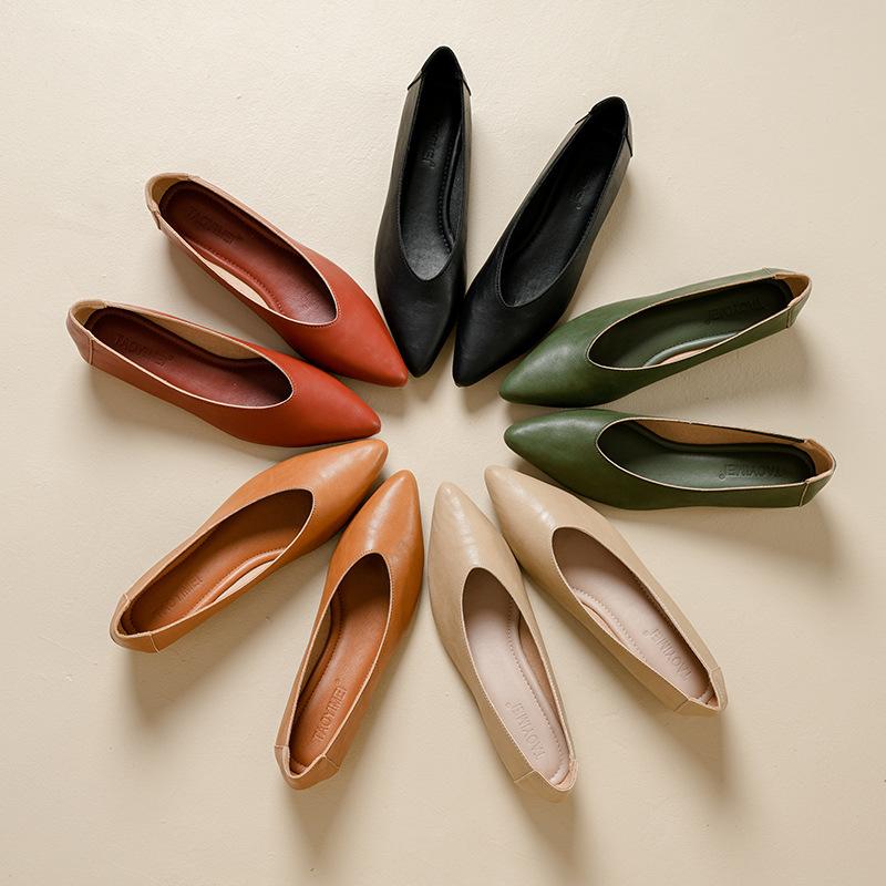 Leather single shoes thick heel 2025 new versatile fairy wind ladyshoes shallow mouth middle heel size women's shoes grandma shoes versatile