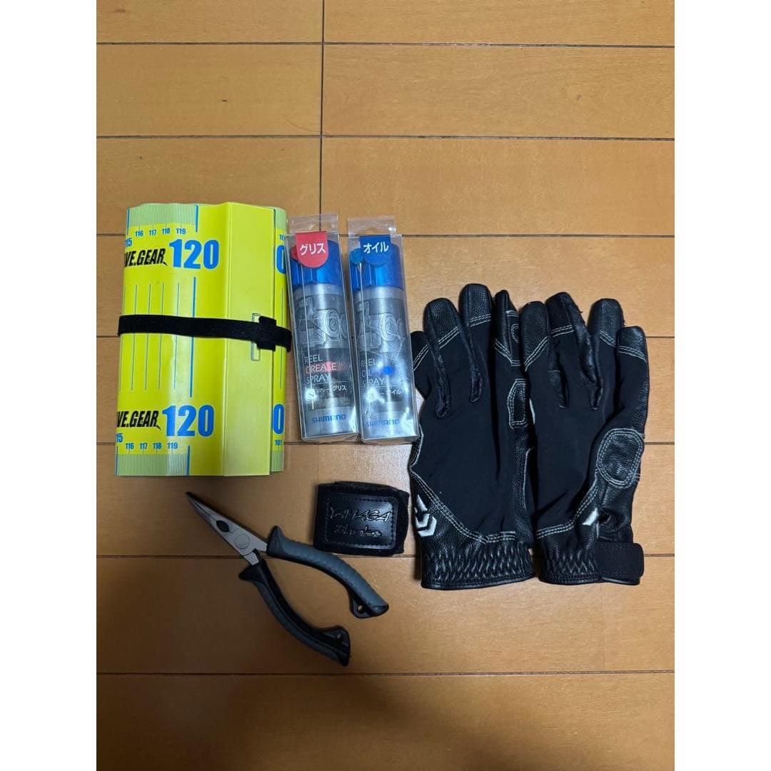 Used Fishing accessories (Daiwa etc.)