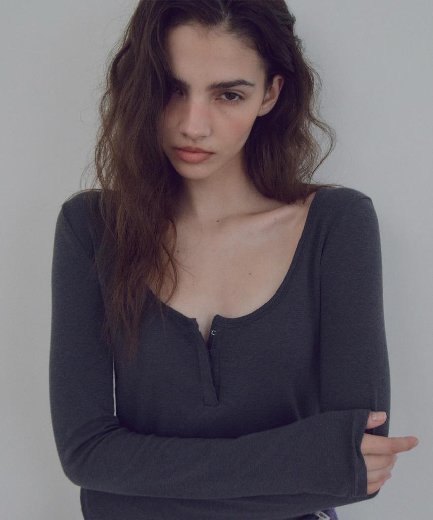 CITTA Hook And Eye Henley T-Shirt_Ctt3032(Charcoal)