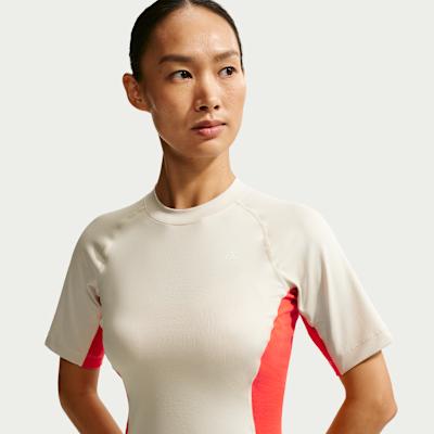 Nike Dri Fit Quick Dry T Shirts Women s Light Orewood Brown/Light Red/ S