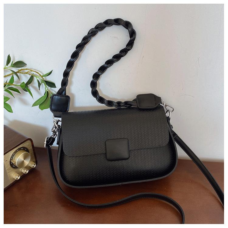 

Fashion underarm bag women s 2025 spring Korean version simple single shoulder oblique span small square bag high-end niche design women s bag чёрный