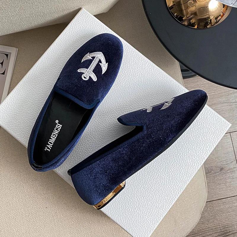 Fashion Women Flat Boat Shoes Fashion Suede Leather Embroidery Girl Slip-on Loafers