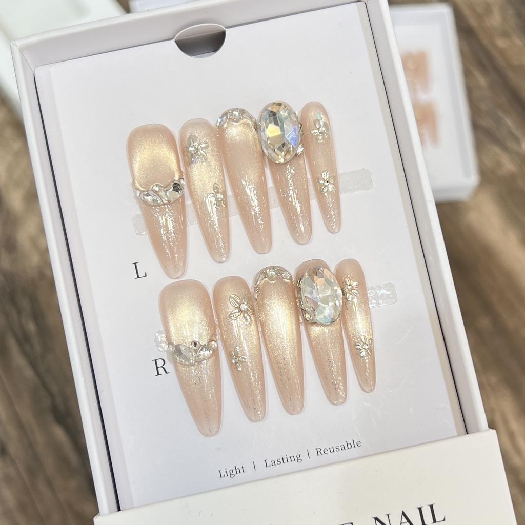 Hand-made Armor High-end Sense of Light-chasing Cat Eyes Jindalai Flower Bursting and Crushing Diamond Dongzhou Diamond Nail Art