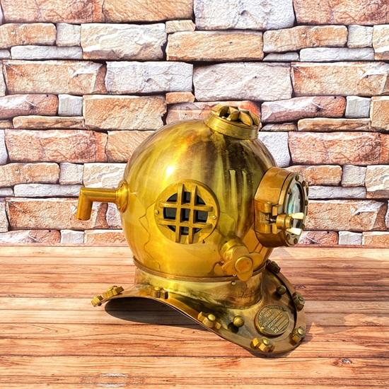 45,72 cm Kommando-Taucherhelm US Navy Mark V Taucherhelm mit Holzsockel Tiefsee-Tauchhelm Marine-Taucherhelm Heimdekor